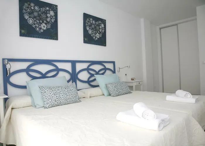 Balcon De - Adults Only *