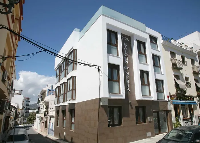 Balcon De - Adults Only *