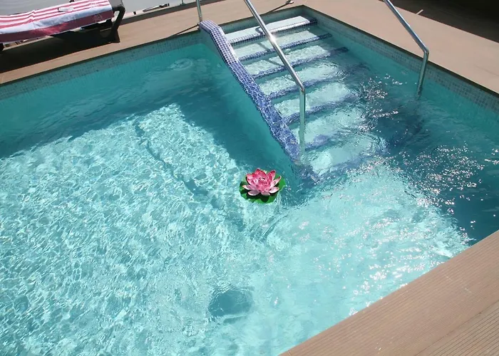 Balcon De - Adults Only